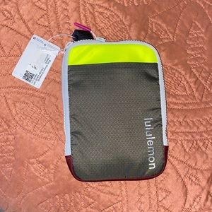 NWT Lululemon Easy Access Crossbody